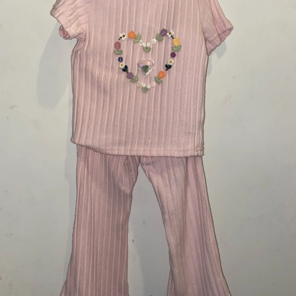 Pink Ribbed Pajama Set with Heart Design - Picture 4 of 6